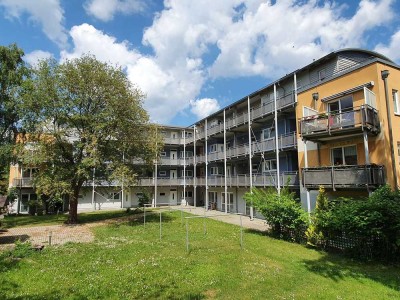 1-Zimmer-Dachgeschosswohnung mit Dachterrasse und Aufzug im Zentrum