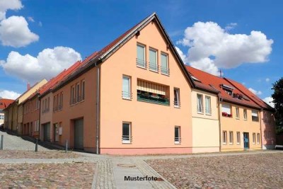 Dreifamilienhaus, Dachterrasse, Doppelgarage