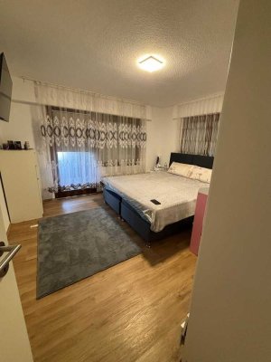 Sanierte 3,5-Zimmer-Wohnung mit Balkon und Einbauküche in Aichelberg
