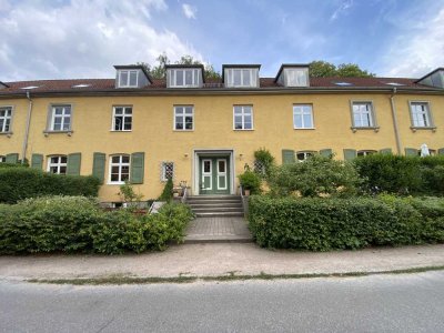 Ruhige helle 3-Zimmer-DG-Wohnung in Hamburg Nähe S-Bahnhof Hochkamp