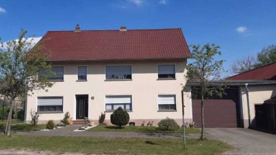 Schöner Vierseitenhof mit einigen Extras