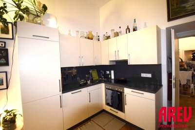 STILVOLLE ALTBAUWOHNUNG - NÄHE MARIENDOM - TOP 01