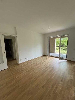 Helle 2-Zimmer Wohnung mit Einbauküche und Terrasse direkt am Mauerpark