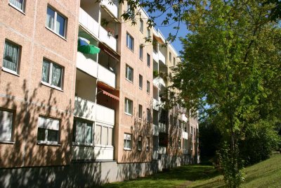 Kleine, gemütliche 2-Raum-Wohung mit Balkon und Einbauküche