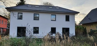 Doppelhaushälfte in Falkensee (Seegefeld) bei Berlin - perfekte Bahnanbindung ab 1.9.2025