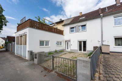 - Saniertes Reihenmittelhaus im Straubinger Osten -