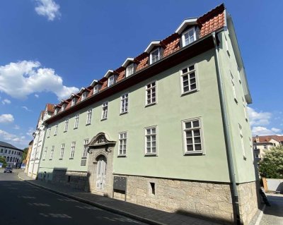 Großzügige Drei-Raum-Wohnung im Zentrum von Meiningen!
