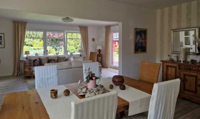 SCHMUCKSTÜCK | Stilvolles Wohnhaus mit Gartenparadies