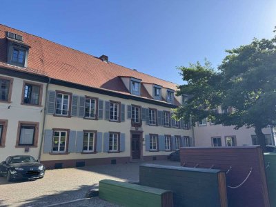 ++ Gemütliche 4ZKB Dachgeschoss in Landau-Zentrum! ++