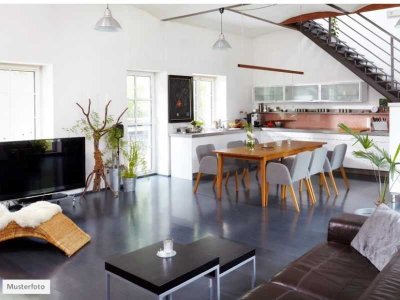 Provi frei Wohnung mit Balkon