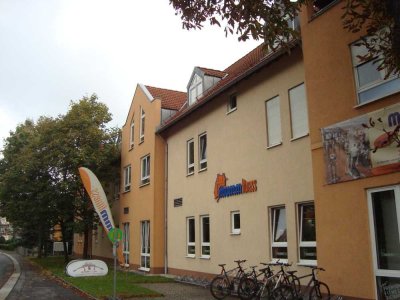 Charmante und helle 1 Raum-Wohnung mit kleiner Terrasse und Einbauküche