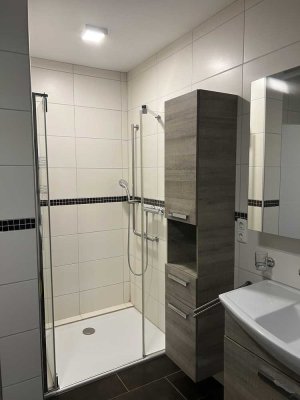 EFH & EBK, Fahrstuhl Blick aufs Licher Schloß, ruhige Lage