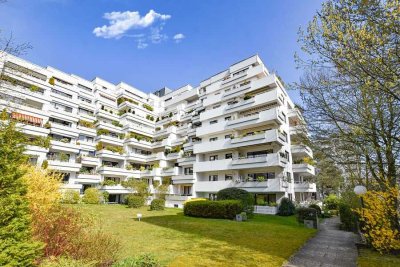 Lichtdurchflutete Maisonette-Wohnung mit umlaufender Dachterrasse, Lift und 2 TG-Stellplätzen!