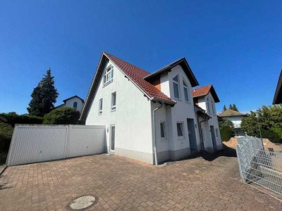 Doppelhaushälfte mit EBK in Trippstadt
