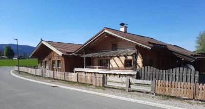 ___Charmantes CHALET-EFH mit Zusatzgebäude nahe BADESEE___