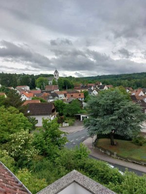 Gemütliche DG-Wohnung in ruhiger Lage