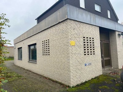 Moderner Gebäudekomplex mit 3 Wohnungen + Gewerbe zum sanieren - 12,5% Rendite möglich