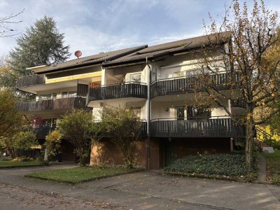 Stilvolle, lichtdurchflutete 3-Zimmer-Wohnung mit hochwertiger Ausstattung in ruhiger Stadtlage