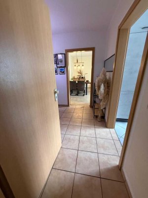 3,5-Zimmer DG-Wohnung Grenze GLA/GE/E/BOT von Privat KM 430€ + NK+ HK