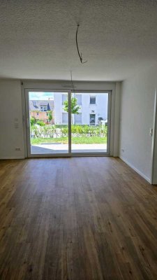 Helle, moderne 2-Zimmer-Neubauwohnung mit Garten