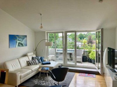 Moderne 3 - Zimmer Wohnung mit Balkon und 2 Bädern und Panoramablick über Feldafing