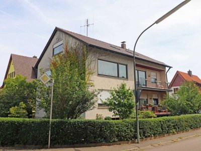 TOP! Ansprechendes Zwei- oder Dreifamilienhaus mit Garten, zwei Garagen u. Dachgeschossausbau