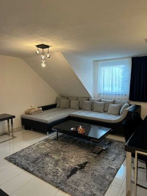 Charmante Maisonette-Dachgeschosswohnung mit Dachstudio in ruhiger Lage / Nachmieter gesucht!