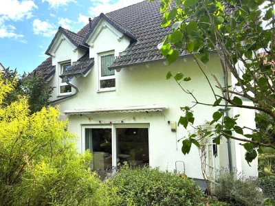 FRIEDRICHSDORF Dillingen: Freistehendes Haus für die ganze Familie in beliebter ruhiger Wohnlage!
