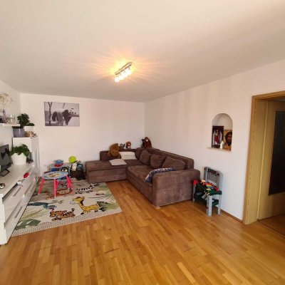 3,5-Zi-Wohnung mit Balkon/EBK/TG in MM, frei zum 1.9.25