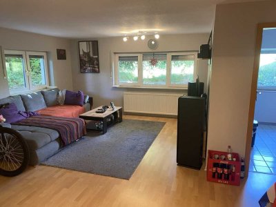 Gemütliche Kapitalanlage im Untergeschoss eines 7 Familienhauses mit Balkon