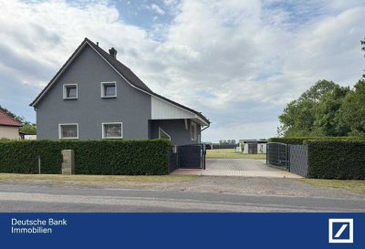 Modernisiertes Haus auf großem Grundstück mit Weitblick