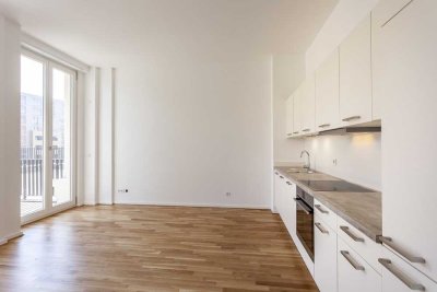 Nachmieter per 16.06.! gemütliche Wohnung mit Loggia | EBK |  Duschbad