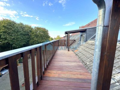 JETZT ZUM NEUEN PREIS-4- Zimmer- Wohnung im Dachgeschoss mit Balkon, Einbauküche und Stellplatz