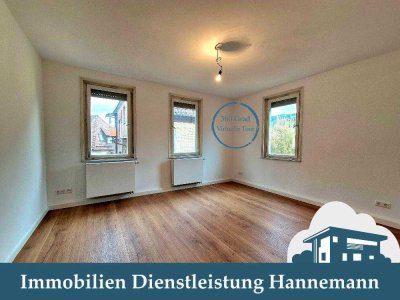 Altbau-Maisonette 1.OG-DG, ca. 118 m², 6 Zimmer, EBK, Heizung neu, Garage
