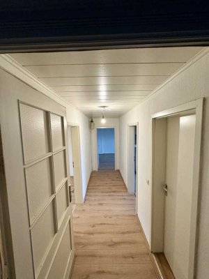Renovierte und helle 3-Zimmer-Wohnung in Herne mit schöner Einbauküche