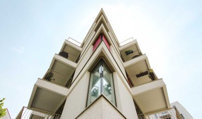 Investieren oder Wohnen: 2-Zi-Wohnung mit hochwertiger Einbauküche und 2 Balkonen in Pasing