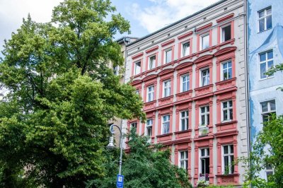 Zwischen Landwehrkanal & Maybachufer – vermietete 2-Zimmer-Altbauwohnung mit stabilem Wertpotenzial