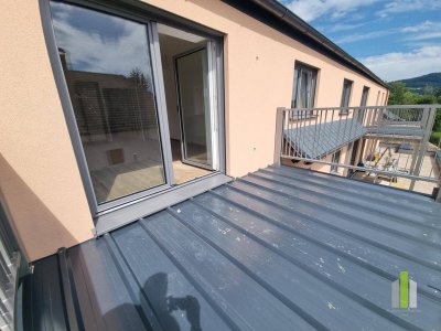 Wohnen am See – Erstbezug! Moderne 2-Zi.-Dachgeschoß-Wohnung mit großen Balkon
