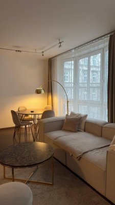 Charmante, vollmöblierte 1-Zimmer-Wohnung - stilvoll eingerichtet, beste Lage beim Ring