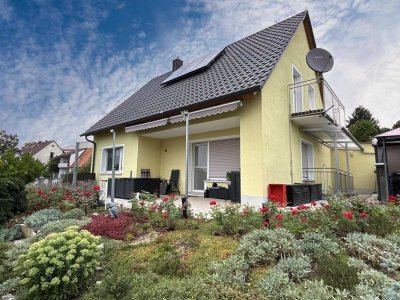 Saniertes Einfamilienhaus auf großzügigem Grundstück - ideal für Gartenliebhaber