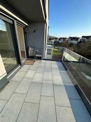 *Sonnig Wohnen im DG-Loft-Stil!* Aussicht ins Grüne! Energiesparende KfW 55 Bauweise!