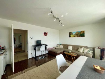 Helle 3-Zimmer-Wohnung mit Ausblick und Aufzug