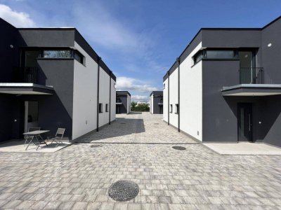 NUR NOCH 3 VON 8 VERFÜGBAR!!! Topmoderne Doppelhaushälften, belagsfertig, auf Wunsch auch schlüsselfertig