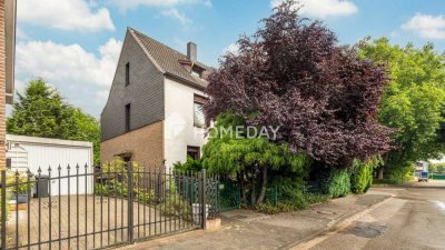 Charmante DG-Wohnung mit Gestaltungsspielraum & Tageslichtbad - ideal für Paare oder kleine Familien