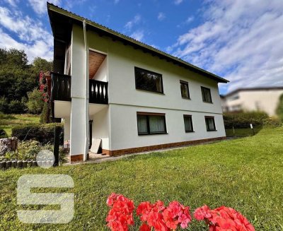 Einfamilienhaus mit Einliegerwohnung in Geroldsgrün