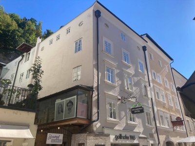 Salzburg Altstadt: Extravagante 3-Zimmer-Dachgeschosswohnung