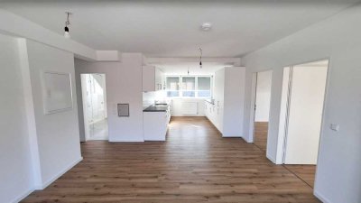 4-Zimmer-Dachgeschosswohnung mit Balkon und Einbauküche in Weil am Rhein