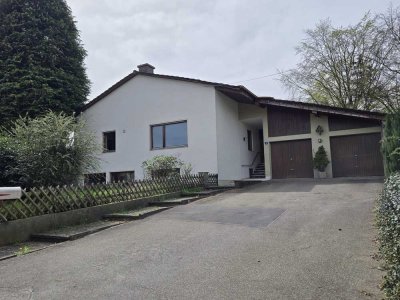 Freistehendes Einfamilienhaus mit Einliegerwohnung