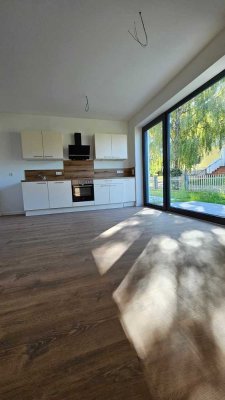 Moderne 2-Zimmer-Wohnung mit sonnigem Gartenanteil in Bad Griesbach