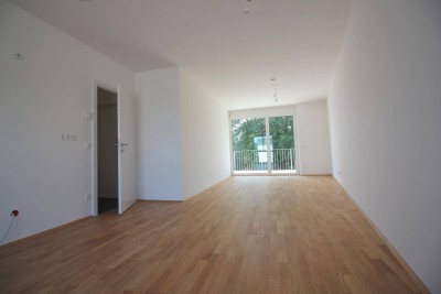 WOHLFÜHLWOHNEN IM GRÜNEN! GROSSZÜGIGE 3-ZIMMER-WOHNUNG MIT BALKON UND PARKPLATZ - ALL INCLUSIVE
